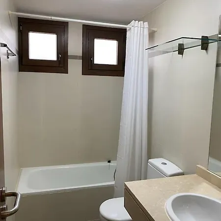 Casa Marla Mit 3 Schlafzimmern Und 2 Badezimmern Apartman *